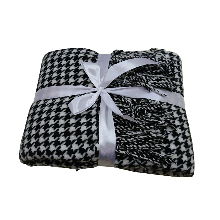 Knitted Blanket KB-10019